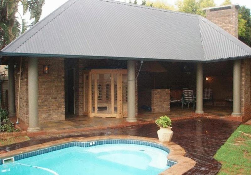 Goodey'S Guesthouse Pretoria-Noord Esterno foto