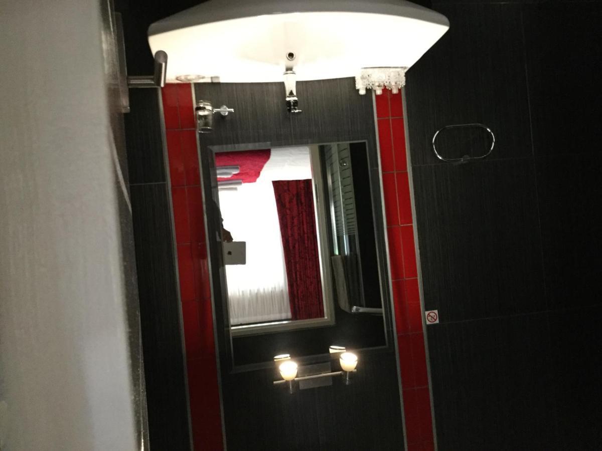 Goodey'S Guesthouse Pretoria-Noord Esterno foto