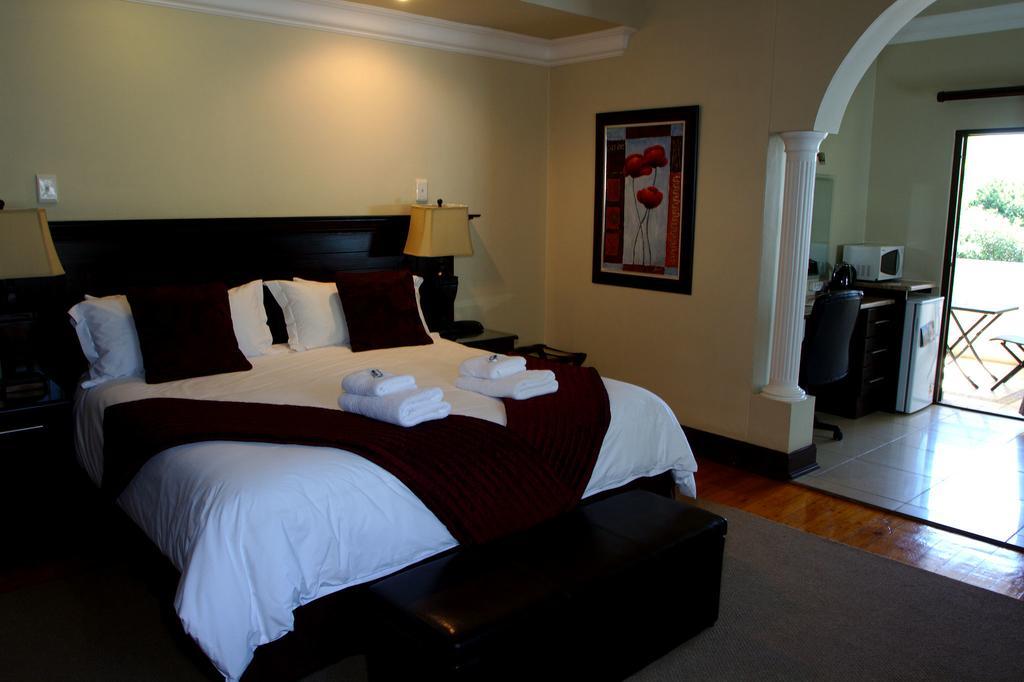 Goodey'S Guesthouse Pretoria-Noord Esterno foto