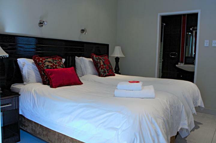 Goodey'S Guesthouse Pretoria-Noord Esterno foto